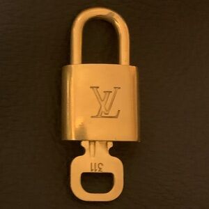 🔐🔐 Louis Vuitton Lock and key 311 🔐🔐